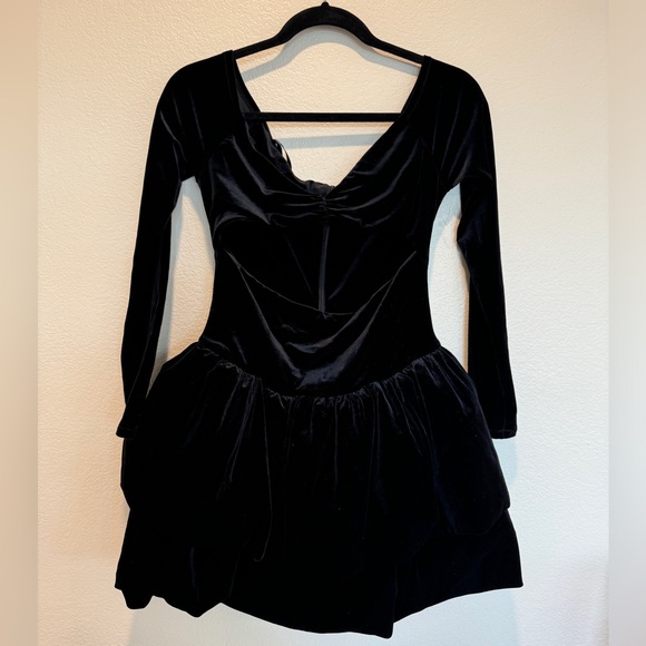 NWOT Black Velvet long sleeve mini Dress - Picture 6 of 11